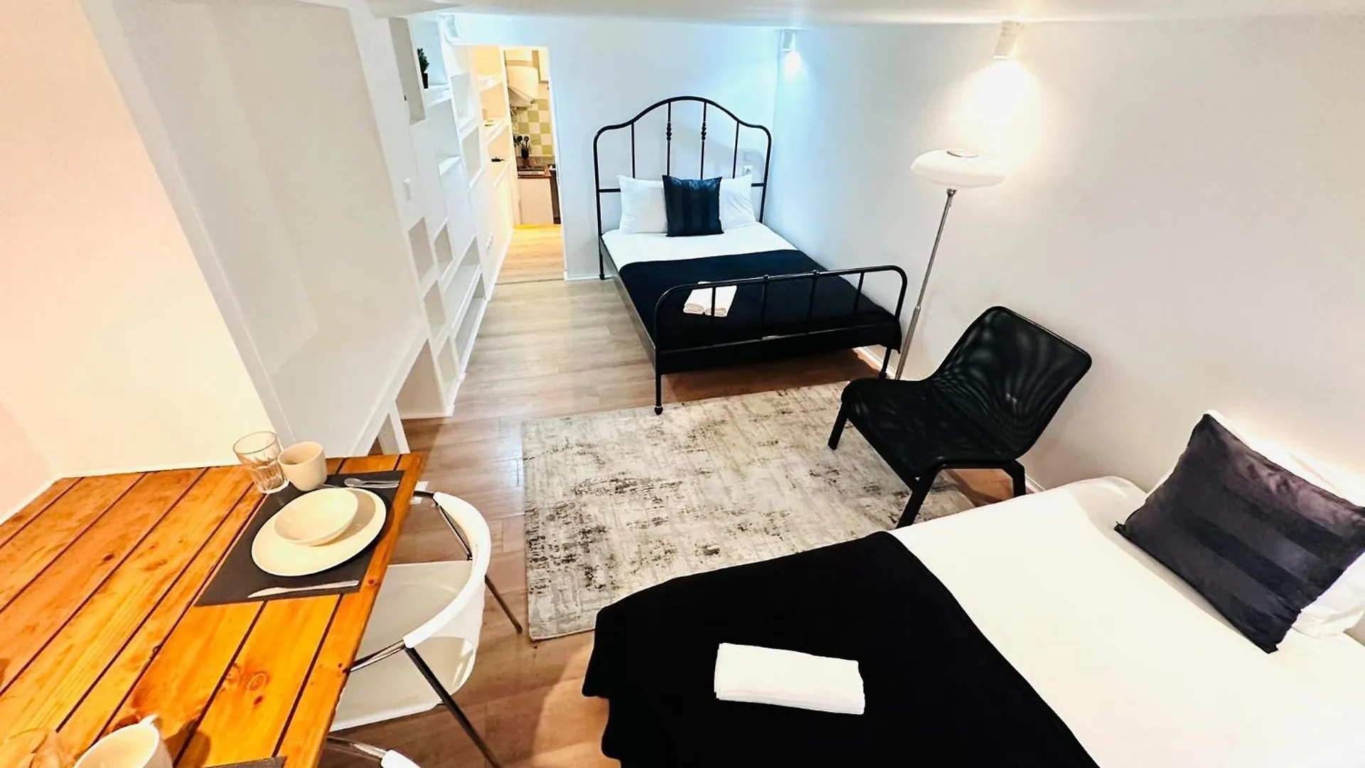 Central Lisbon Flat, Best Location In Town