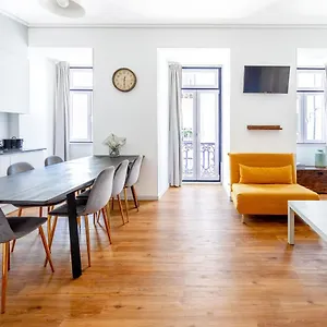 Intendente 3bedroom With Balcony Apartment
